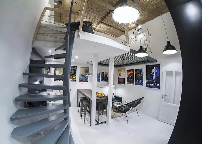 아파트 Designer Loft At The Great Synagogue *